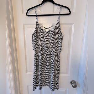 Black and white dress, size small